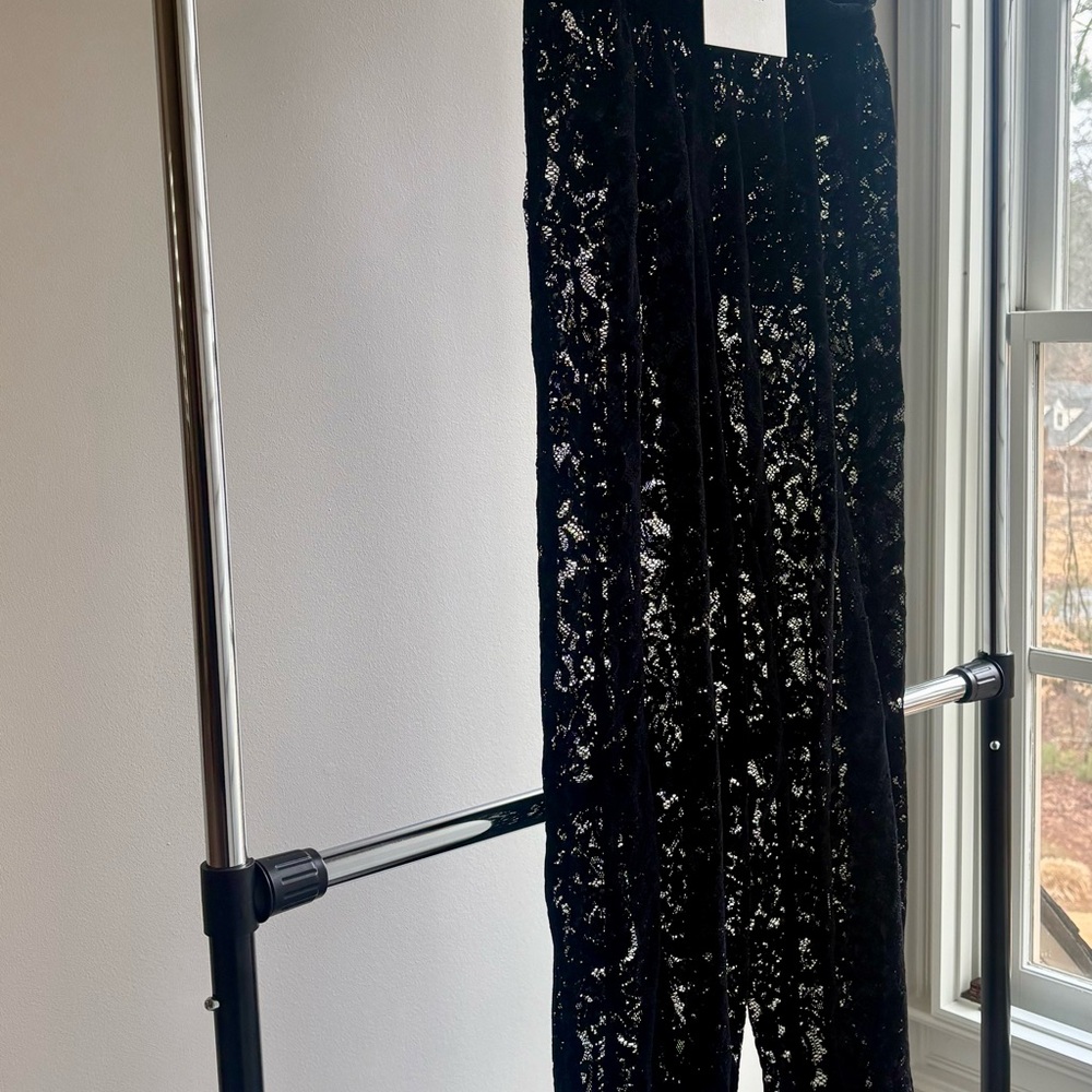 NEW VELVET LACE BALLOON PANTS Akarii - Picture 6 of 10